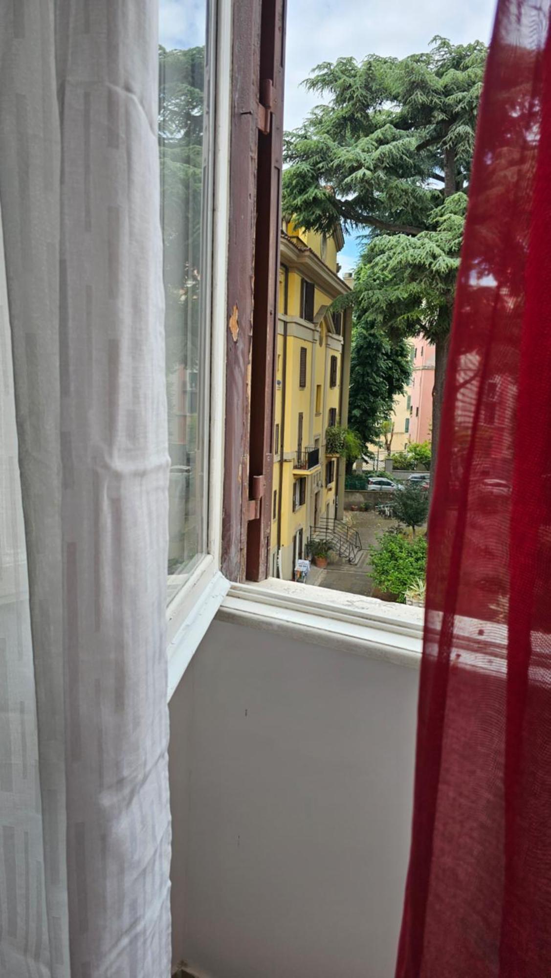 Piazza Ragusa 3* Roma